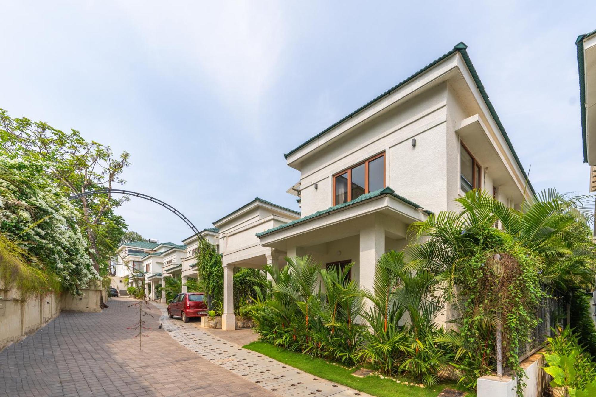 Elivaas 3 Bhk With Pvt Pool - Azalea Villa Siolim Buitenkant foto